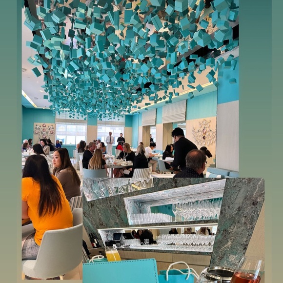 Meet your Posher, Christine. Lover of Brands, ALL things T&Co. & clothing! - Picture 9 of 16